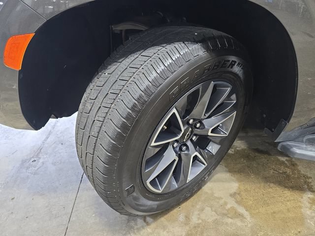 Used 2021 Chevrolet Tahoe Z71 w/ Z71 Off-Road Package AWD/4WD image 36