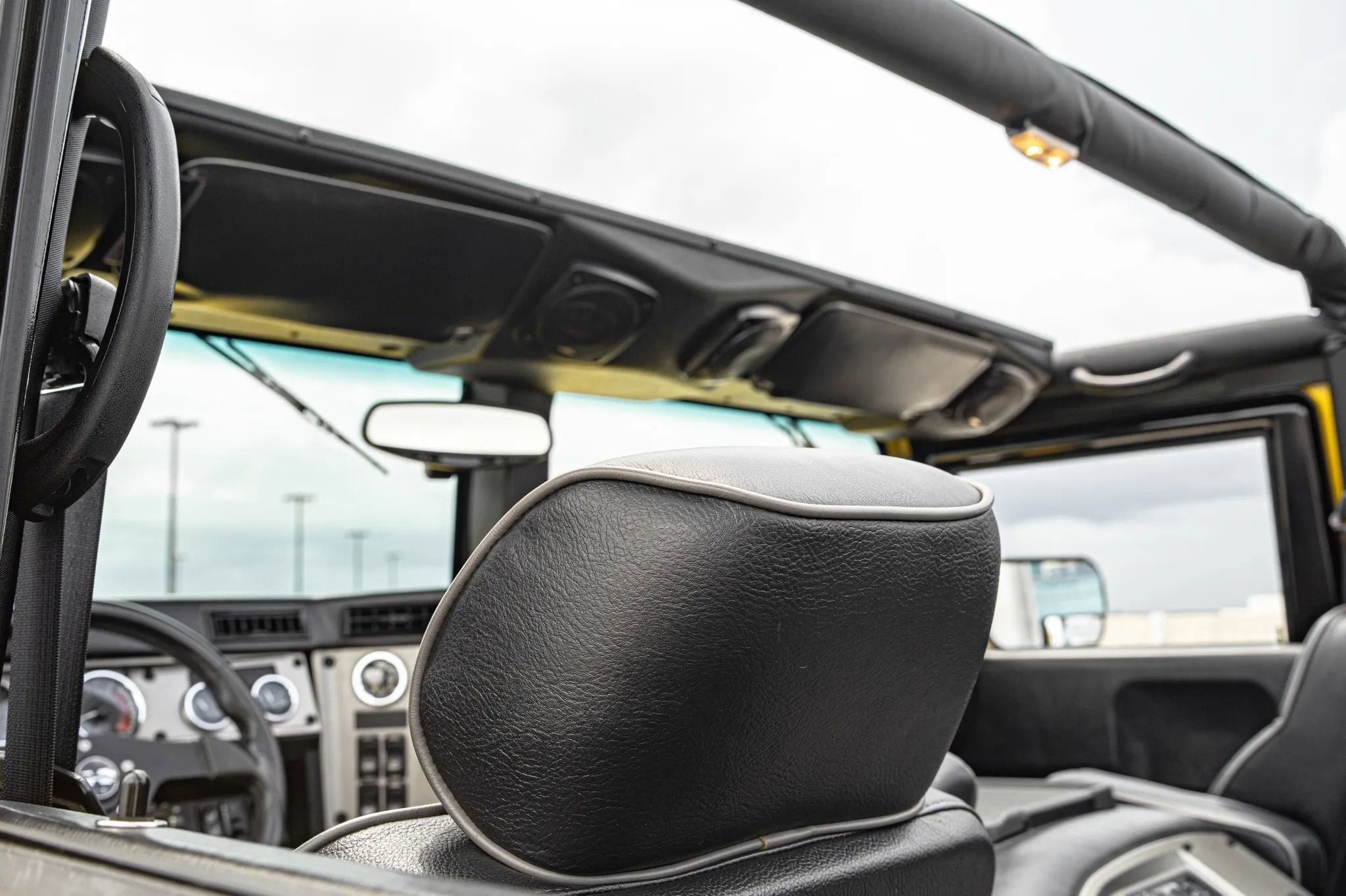 Used 2006 HUMMER H1 4-Door Open Top image 9