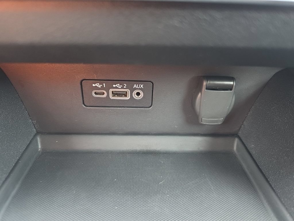 Used 2025 Nissan Altima 2.5 SV FWD image 21