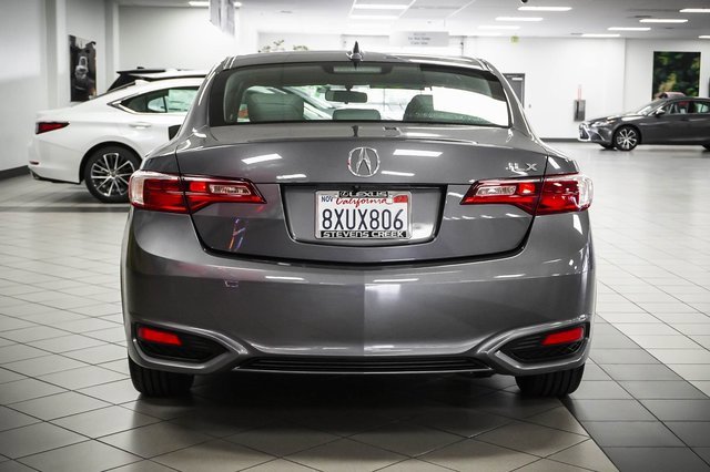 Used 2018 Acura ILX 2.4L image 7