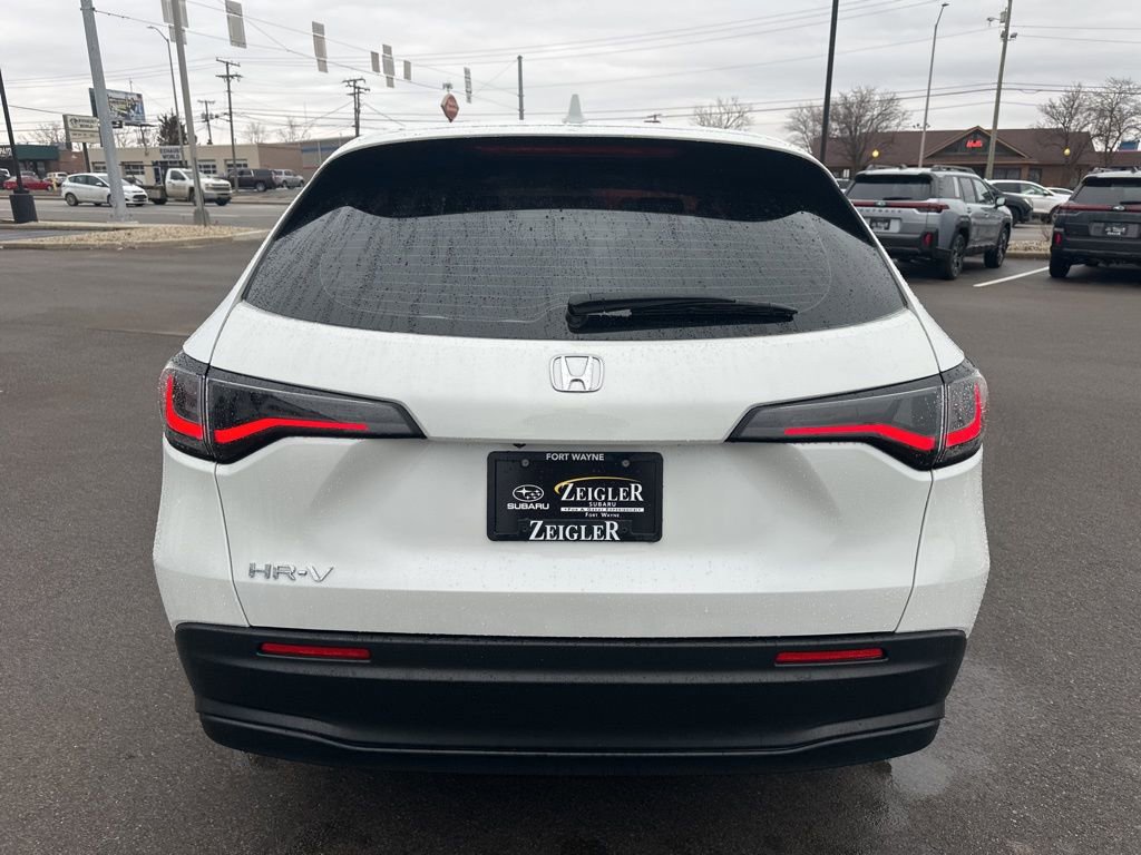 Used 2023 Honda HR-V LX image 5