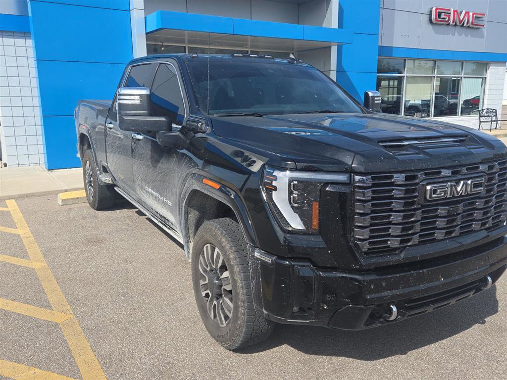 Used 2025 GMC Sierra 3500 Denali Ultimate image 8