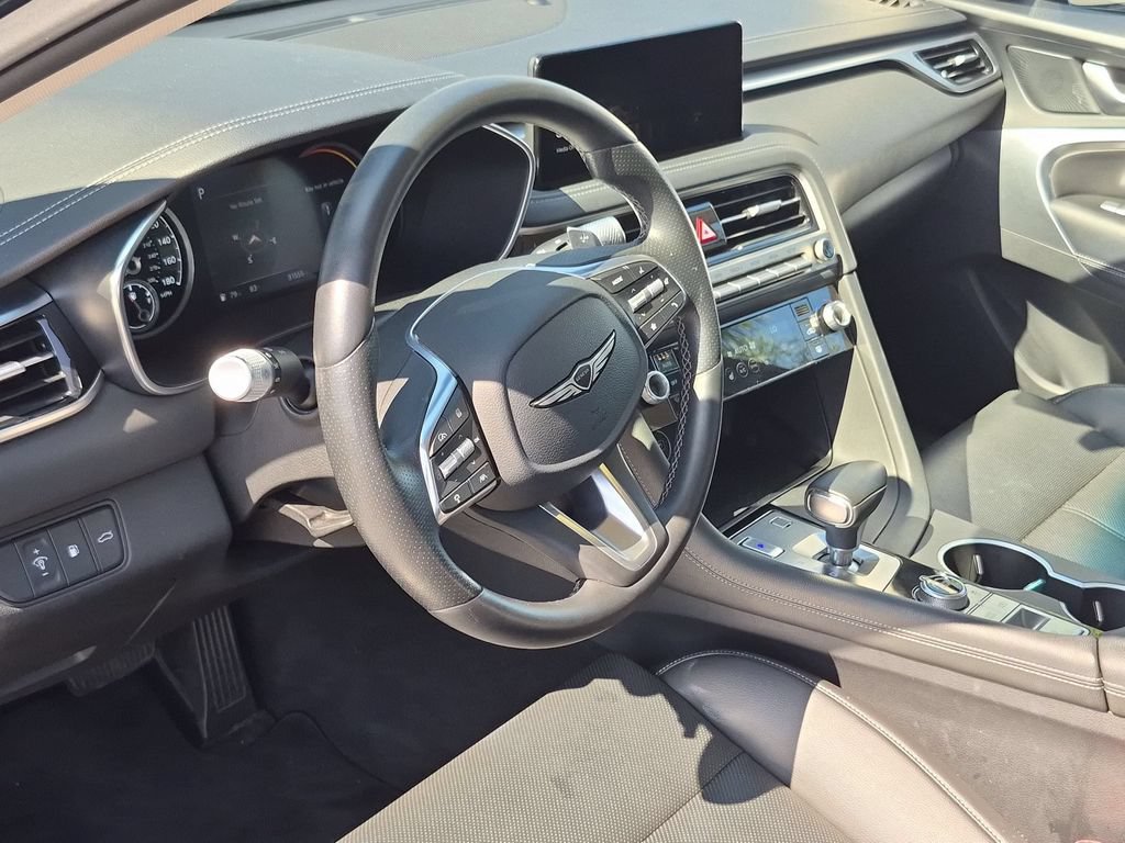 Used 2025 Genesis G70 2.5T RWD image 15