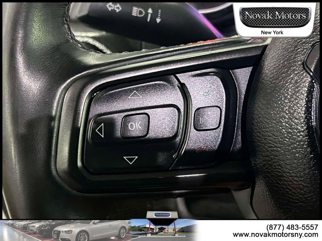 Used 2022 Jeep Gladiator Willys image 20