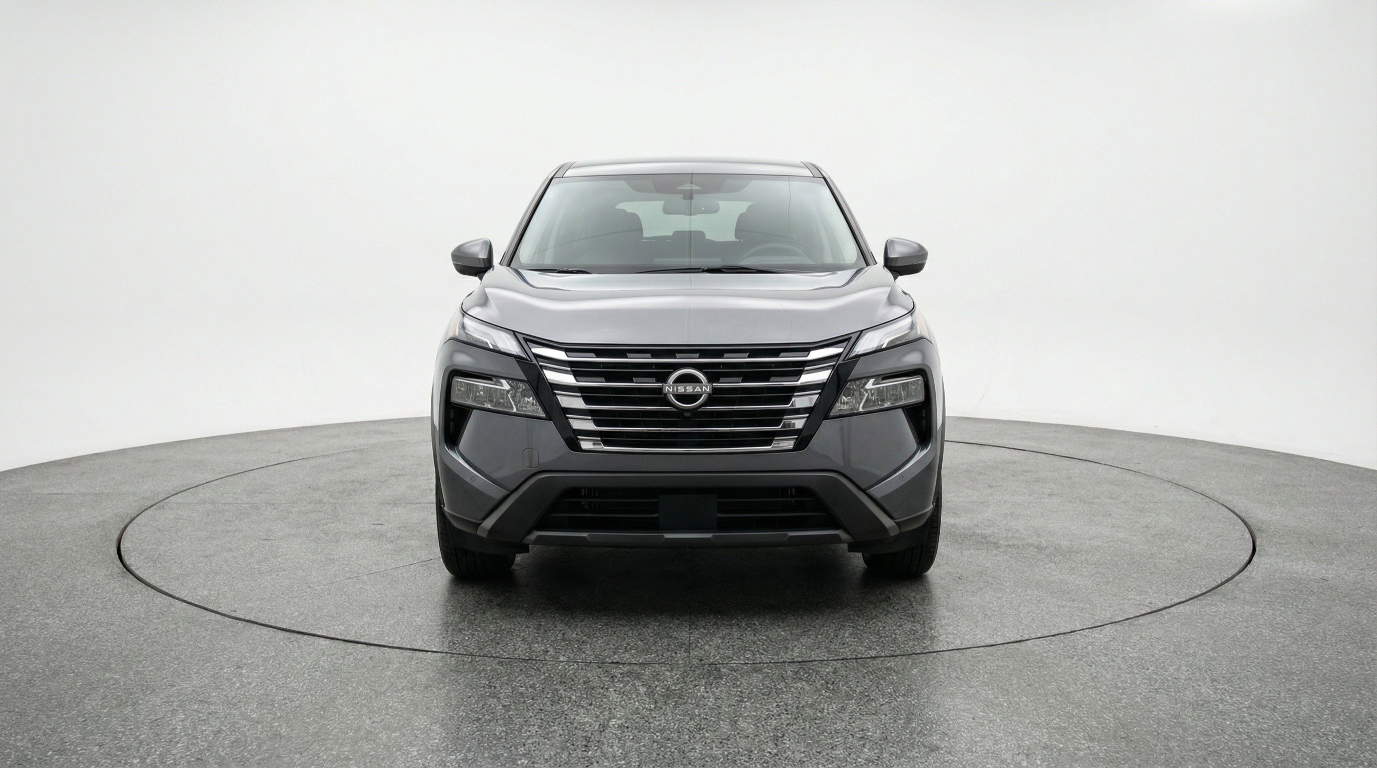 Used 2025 Nissan Rogue SV image 2