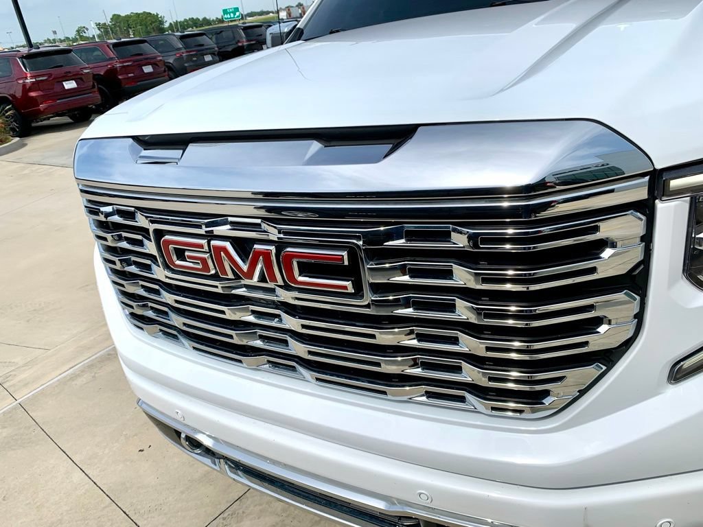 Used 2024 GMC Sierra 1500 Denali w/ Denali Reserve Package AWD/4WD image 2
