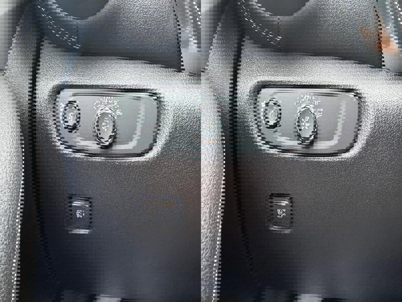 Used 2024 Chevrolet Blazer LT image 15