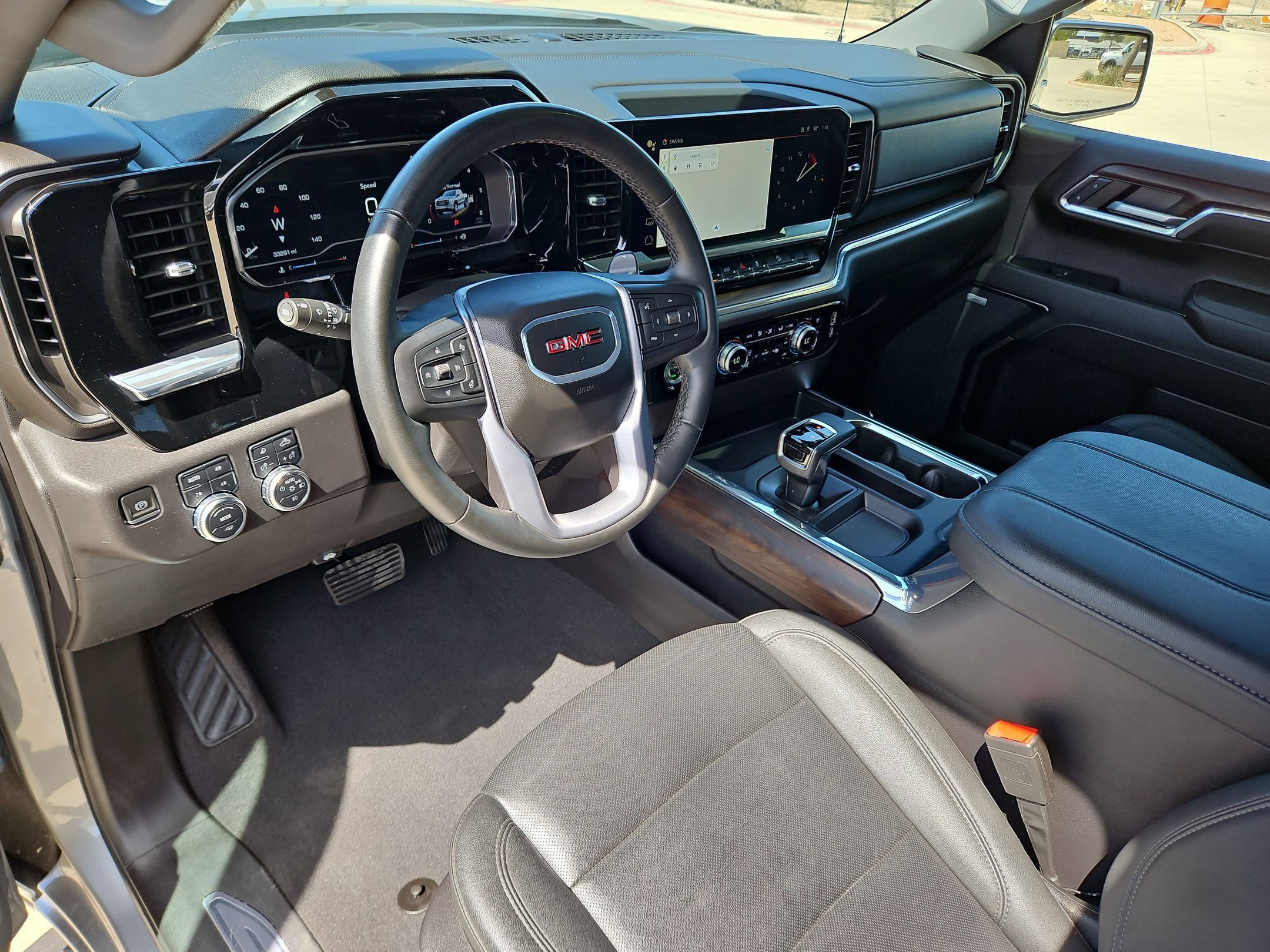 Certified 2024 GMC Sierra 1500 SLT AWD/4WD image 10