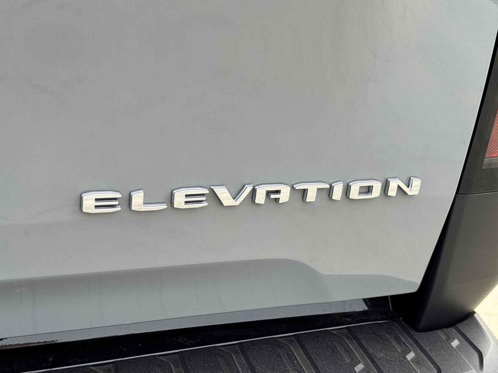 Used 2026 GMC Sierra EV Elevation AWD/4WD image 12