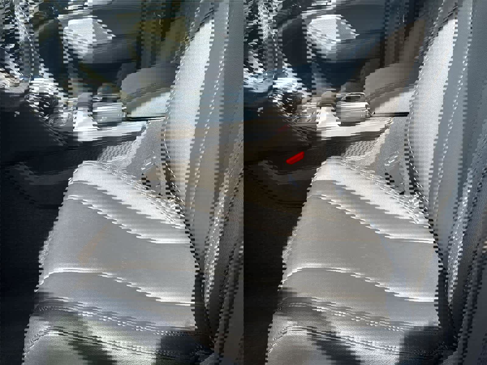 Used 2023 Acura MDX SH-AWD image 11