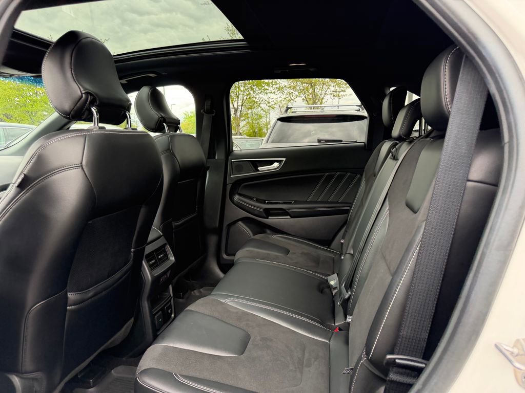 Used 2019 Ford Edge ST w/ Equipment Group 401A AWD/4WD image 26