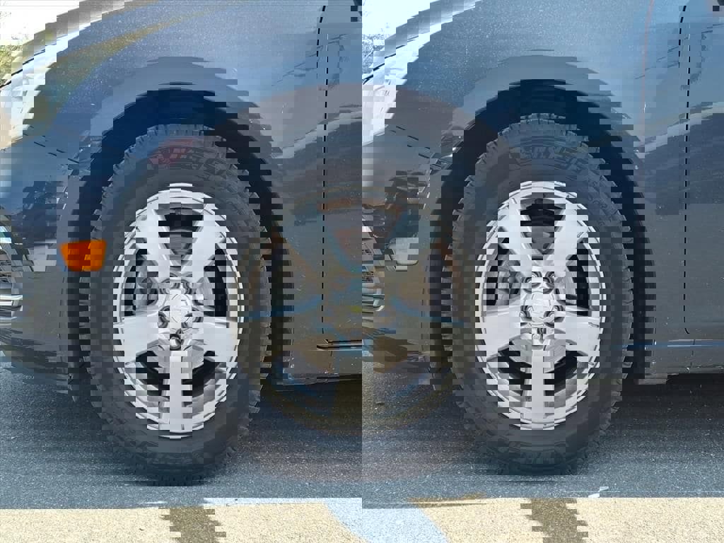 Used 2015 Chevrolet Cruze LT image 17