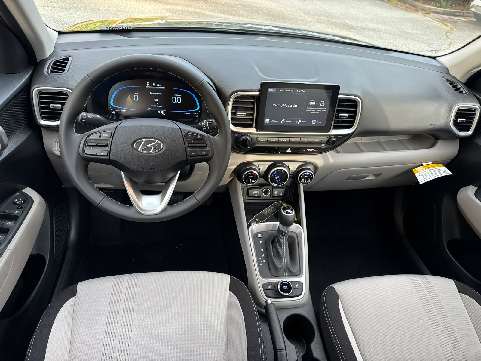 New 2026 Hyundai Venue SEL FWD image 23