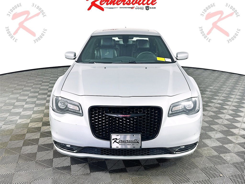 Used 2023 Chrysler 300 S video 2