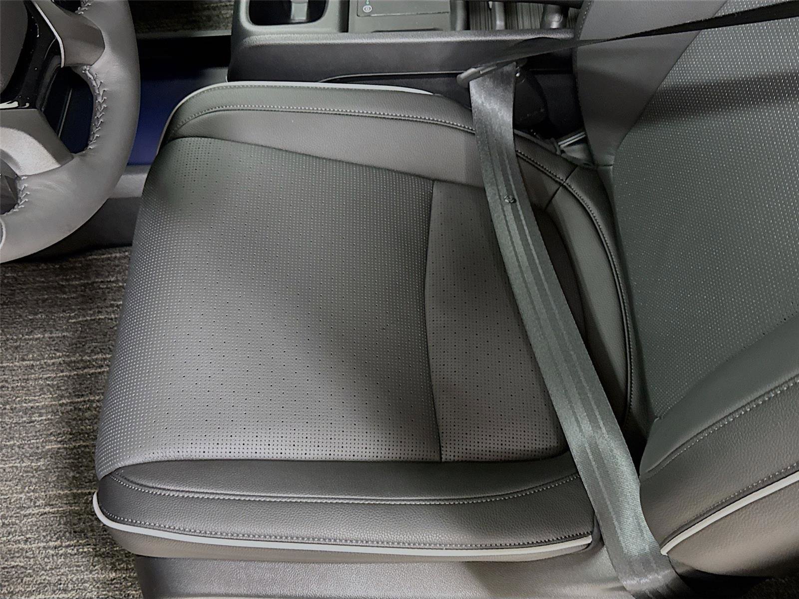 New 2026 Honda Odyssey Elite image 18