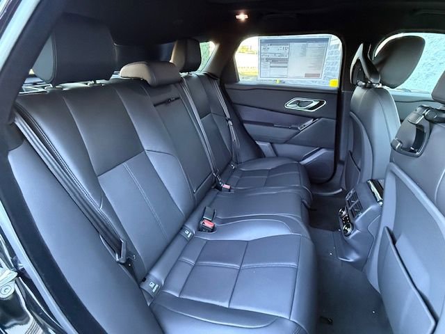New 2026 Land Rover Range Rover Velar Dynamic SE image 13