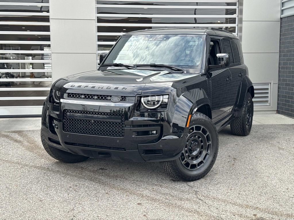 New 2026 Land Rover Defender 110 video 1