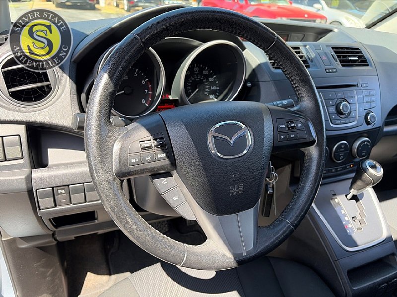 Used 2013 MAZDA MAZDA5 Touring w/ Moonroof & Audio Pkg image 25