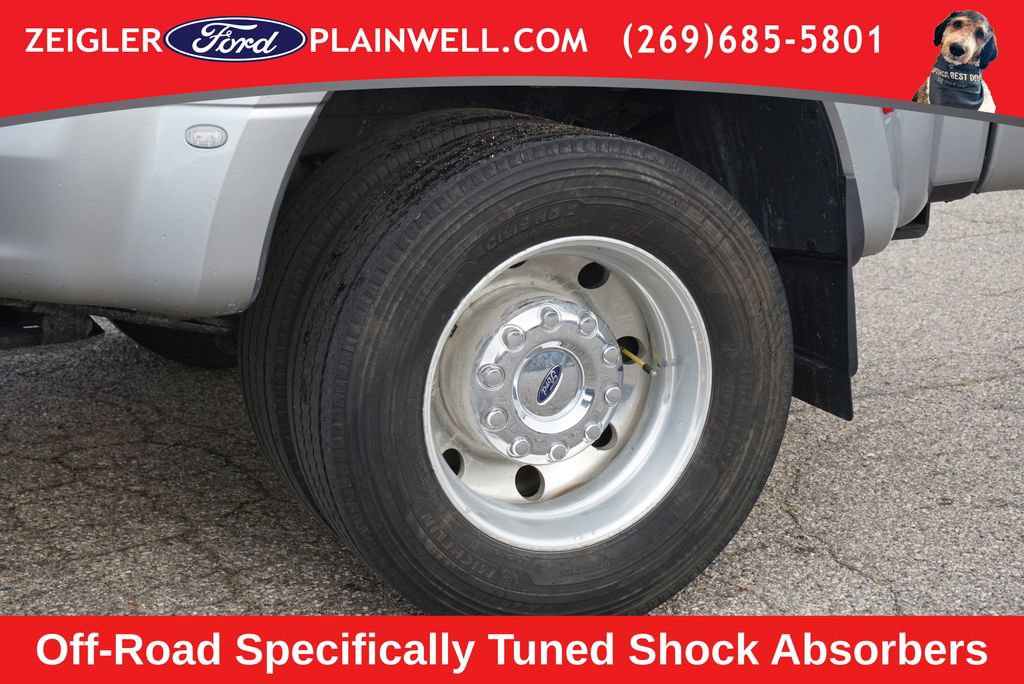 Used 2022 Ford F450 Limited w/ FX4 Off-Road Package AWD/4WD image 9