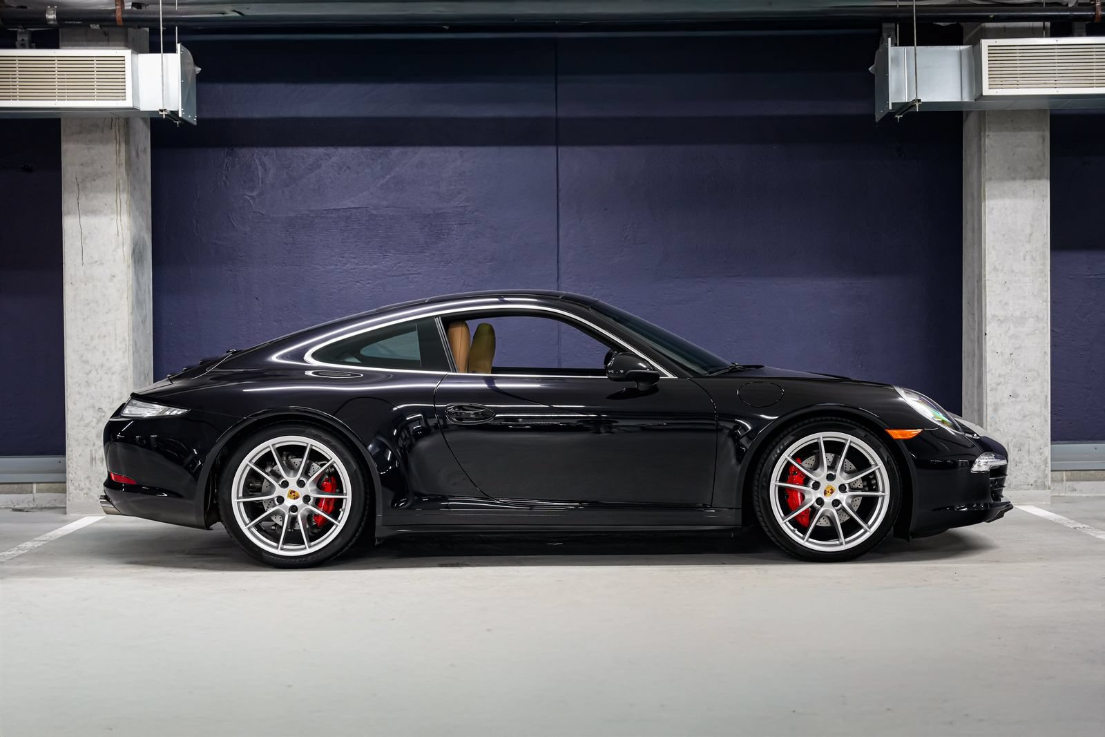 Used 2015 Porsche 911 Carrera 4S AWD/4WD image 2