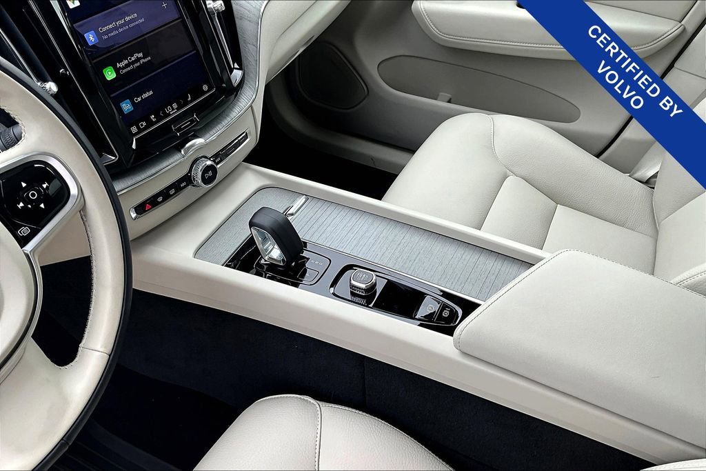 Used 2025 Volvo XC60 T8 Plus w/ Protection Package Premier image 18