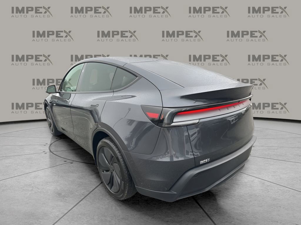 Used 2026 Tesla Model Y Long Range image 3
