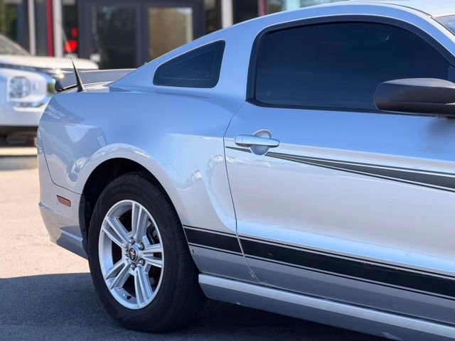 Used 2013 Ford Mustang Coupe image 5
