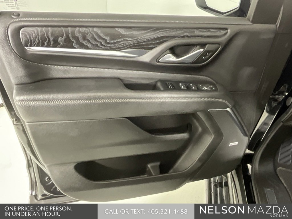 Used 2021 GMC Yukon XL Denali w/ Denali Ultimate Package image 16