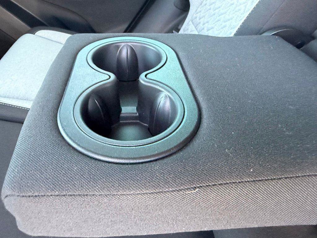 Used 2023 Chevrolet Equinox LS w/ Midnight Edition FWD image 12