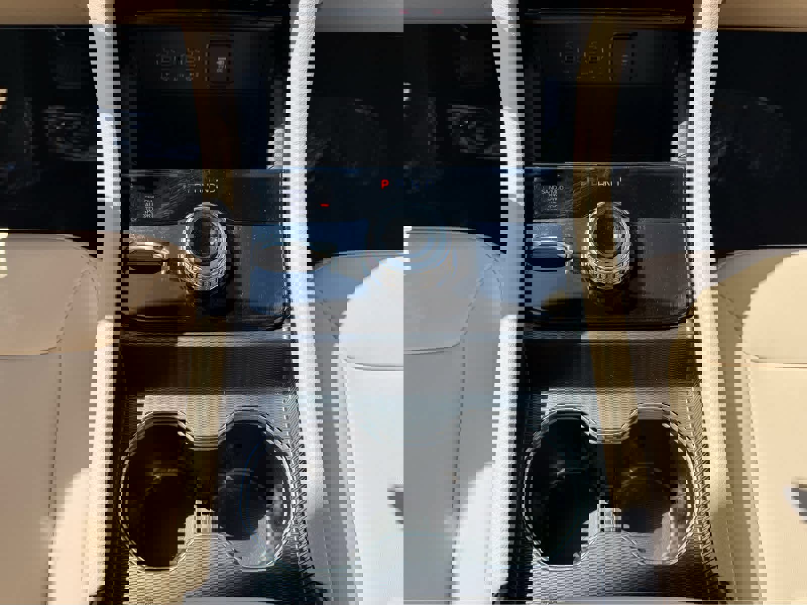 Used 2025 Jeep Grand Cherokee Limited w/ Black Appearance Package image 23