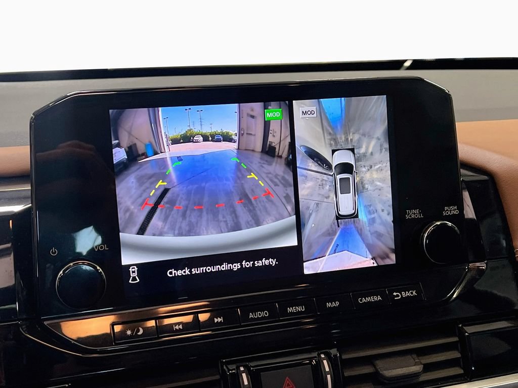 Used 2023 Nissan Pathfinder Platinum FWD image 14