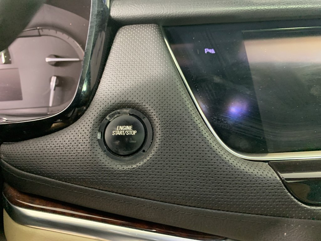 Used 2017 Cadillac XT5 Luxury w/ Driver Awareness Package image 17