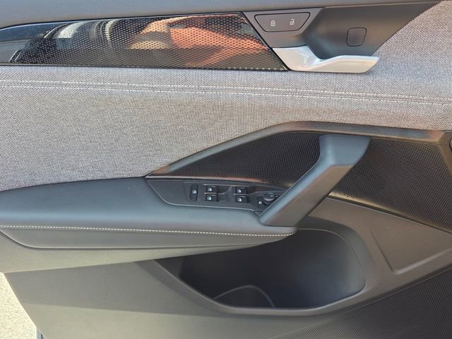 Used 2025 Volkswagen Tiguan S image 25