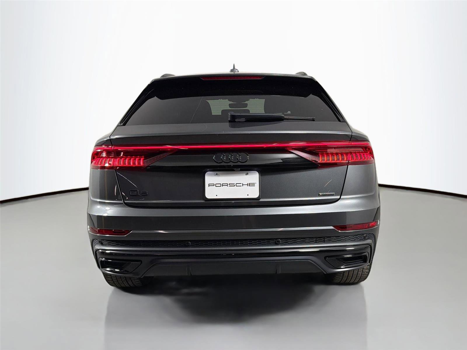 Used 2020 Audi Q8 Prestige w/ Prestige Package AWD/4WD image 6