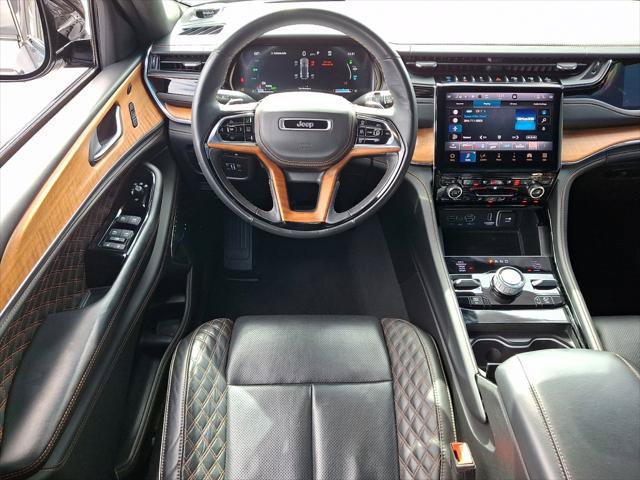 Certified 2024 Jeep Grand Cherokee Summit AWD/4WD image 22