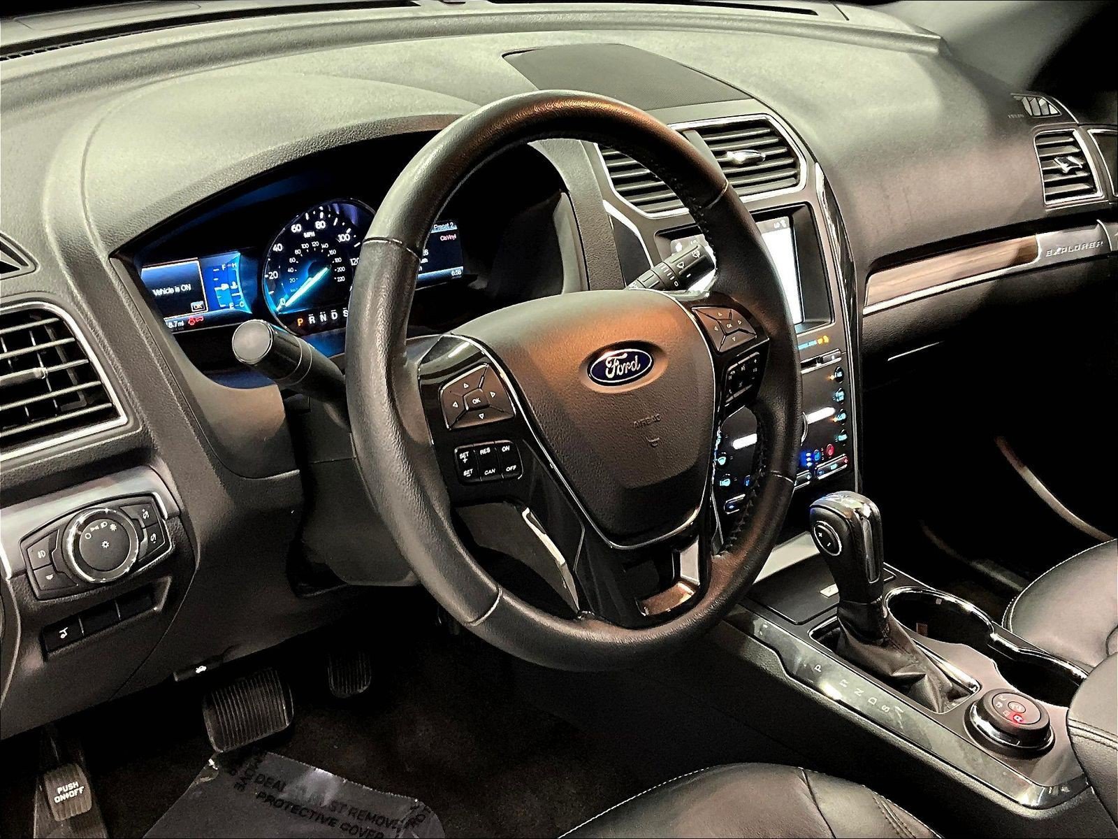Used 2018 Ford Explorer Limited AWD/4WD image 17