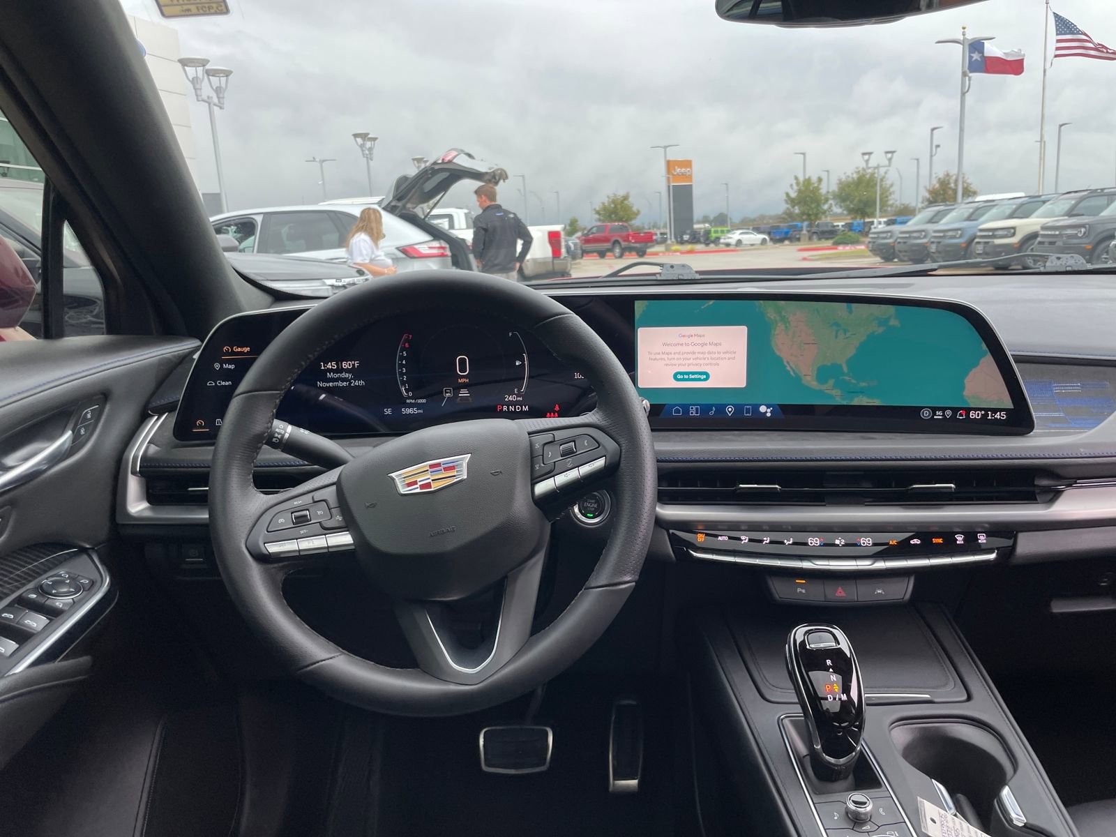 Used 2025 Cadillac XT4 Sport image 14