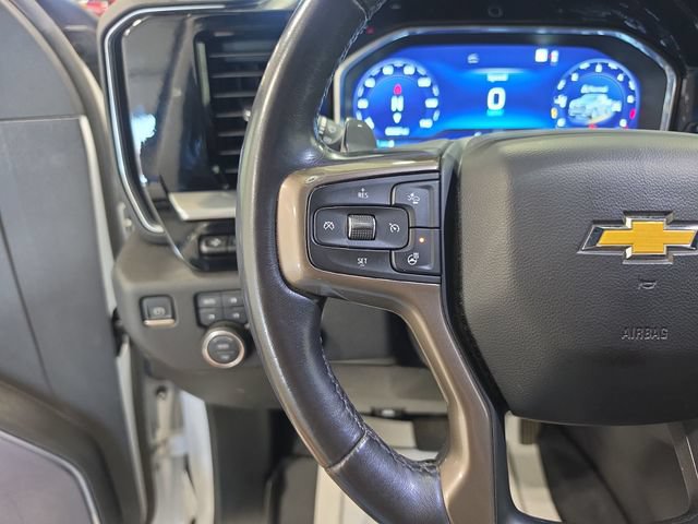 Used 2023 Chevrolet Silverado 1500 High Country w/ Technology Package AWD/4WD image 16
