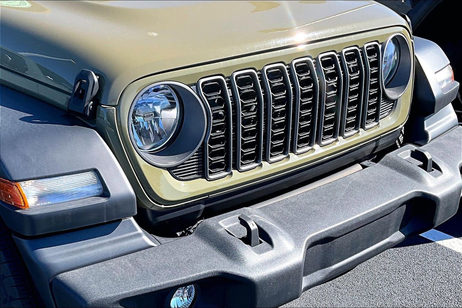 New 2025 Jeep Wrangler Sport S image 9