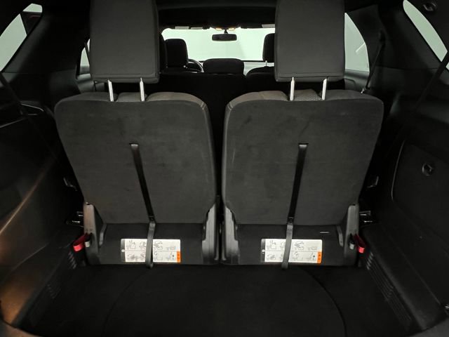 Used 2018 Ford Explorer XLT image 28