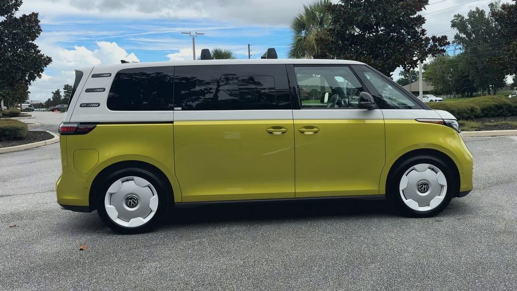New 2025 Volkswagen ID. Buzz 1st Edition image 9