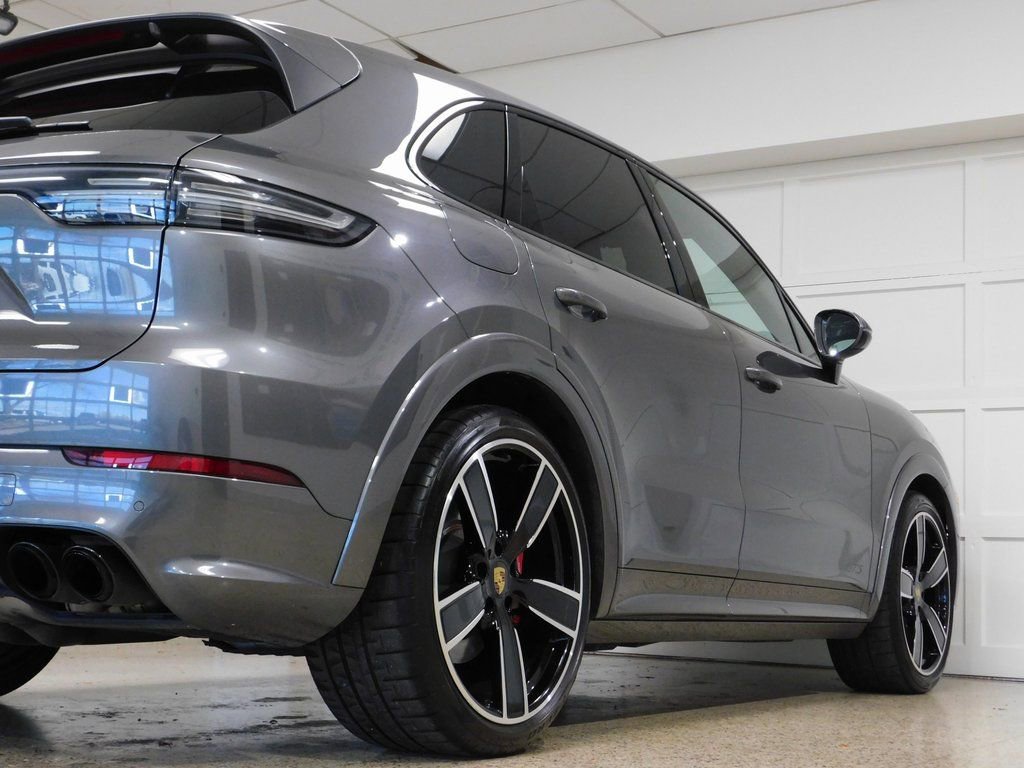 Used 2021 Porsche Cayenne GTS image 92