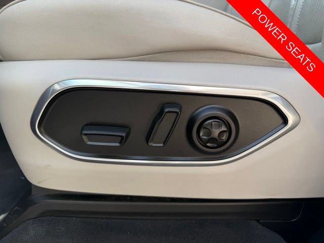 Used 2022 Jeep Wagoneer Series II AWD/4WD image 31