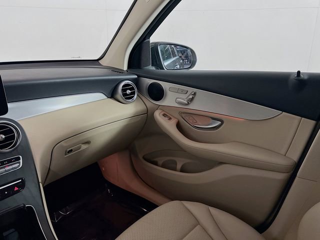 Used 2022 Mercedes-Benz GLC 300 GLC 300 w/ Premium Package Lite image 20
