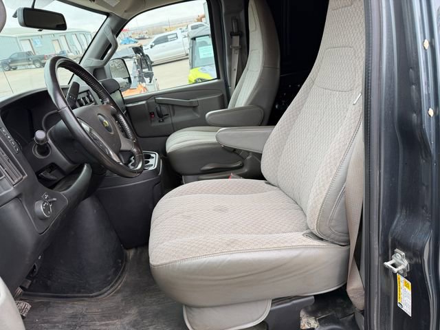 Used 2017 Chevrolet Express 2500 image 14