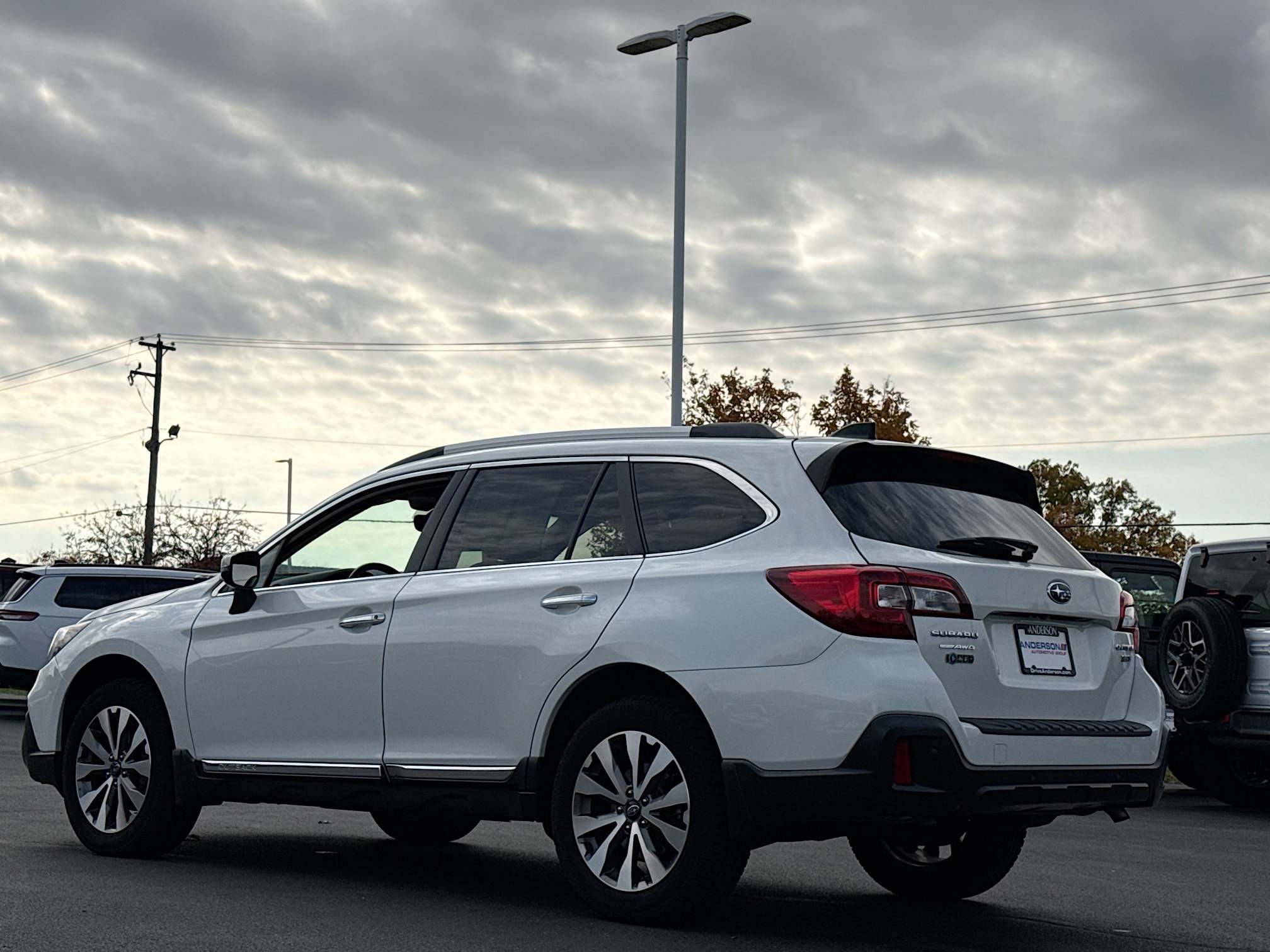 Used 2019 Subaru Outback 3.6R Touring w/ Popular Package #3A image 13