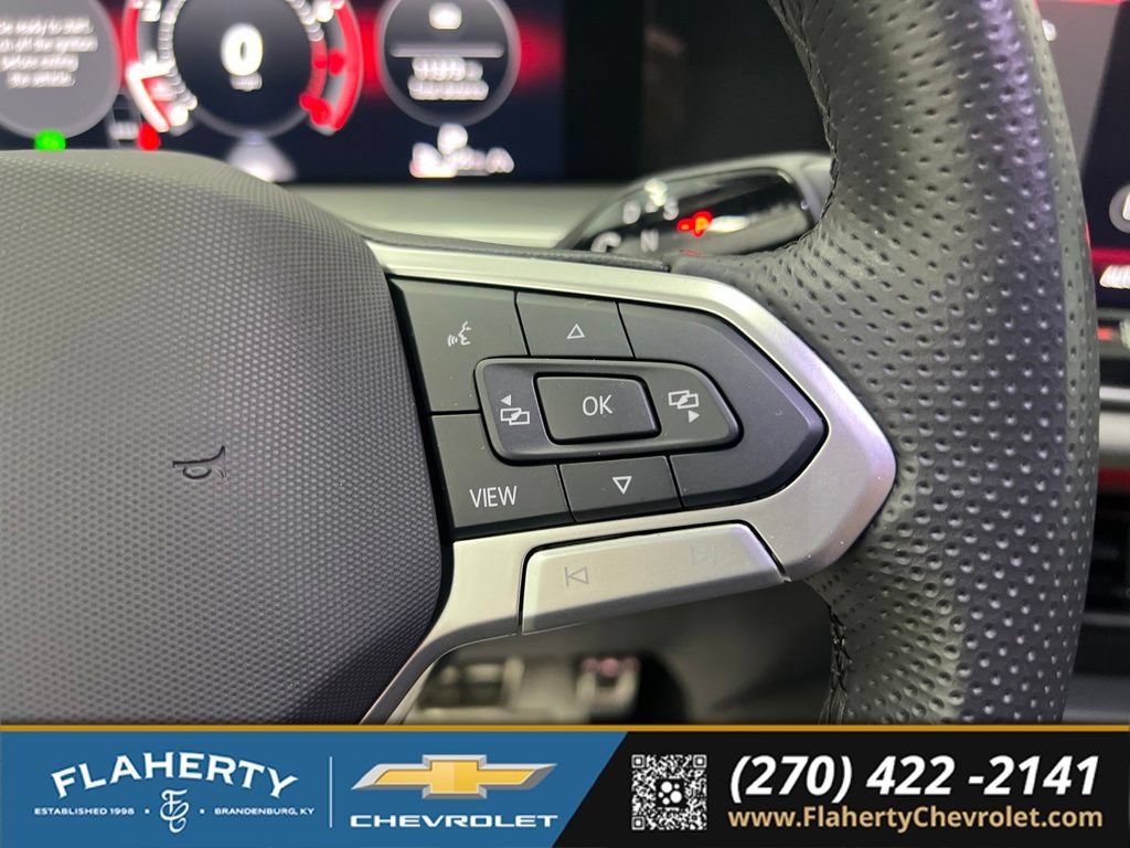Used 2025 Volkswagen Tiguan SE R-Line AWD/4WD image 27