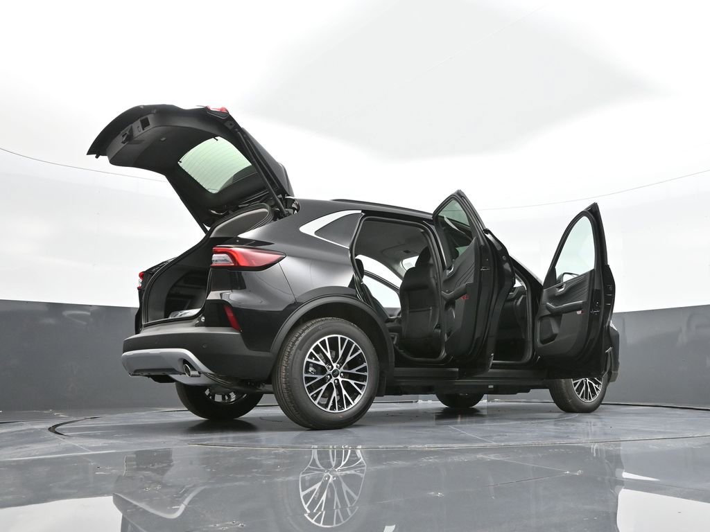 New 2025 Ford Escape SE image 50