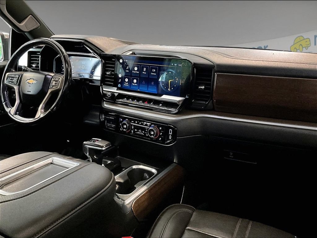 Used 2022 Chevrolet Silverado 1500 High Country w/ High Country Premium Package AWD/4WD image 14