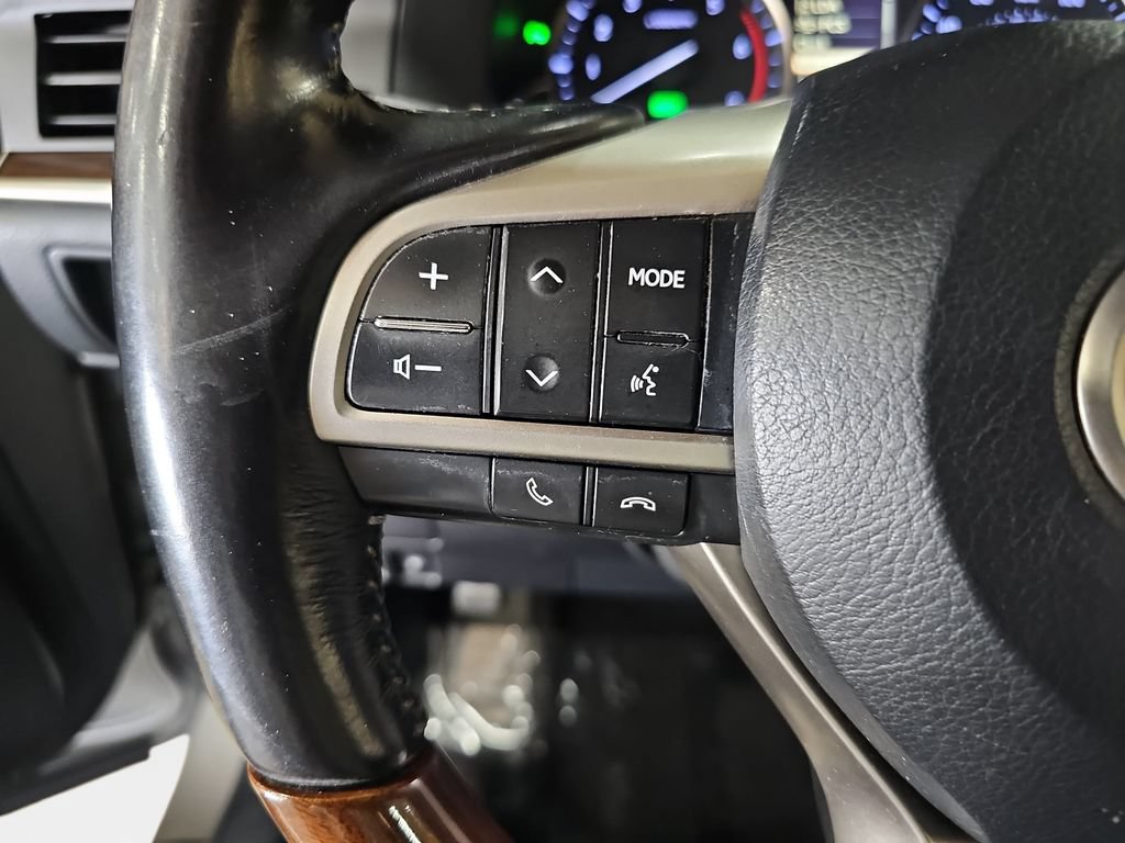 Used 2018 Lexus ES 300h w/ Luxury Package FWD image 11